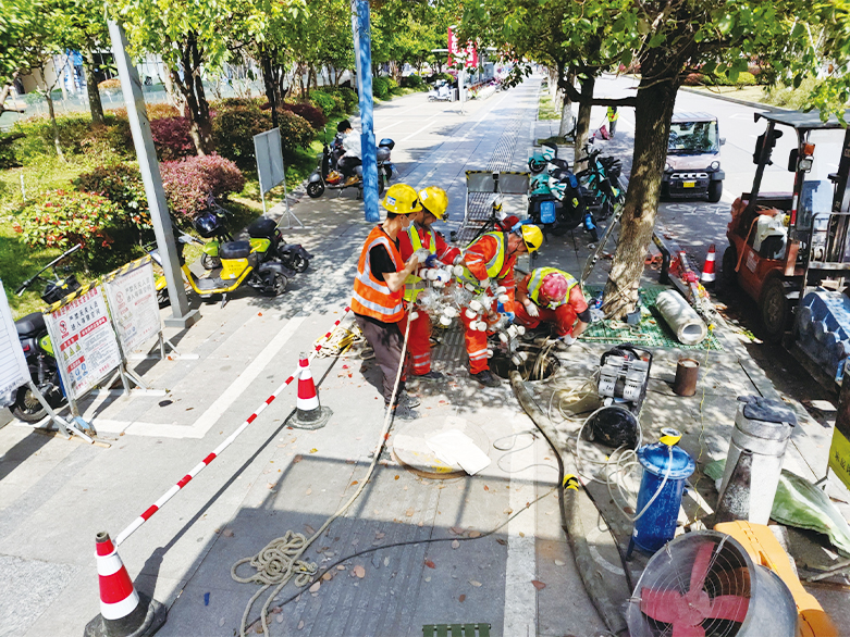  火炬开发区街道UV-CIPP紫外光固化修复